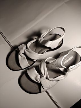 Comfortiva Women’s White Slingback Sandals